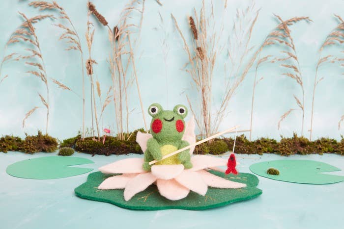 Needle Felting Kit "Frog Set"