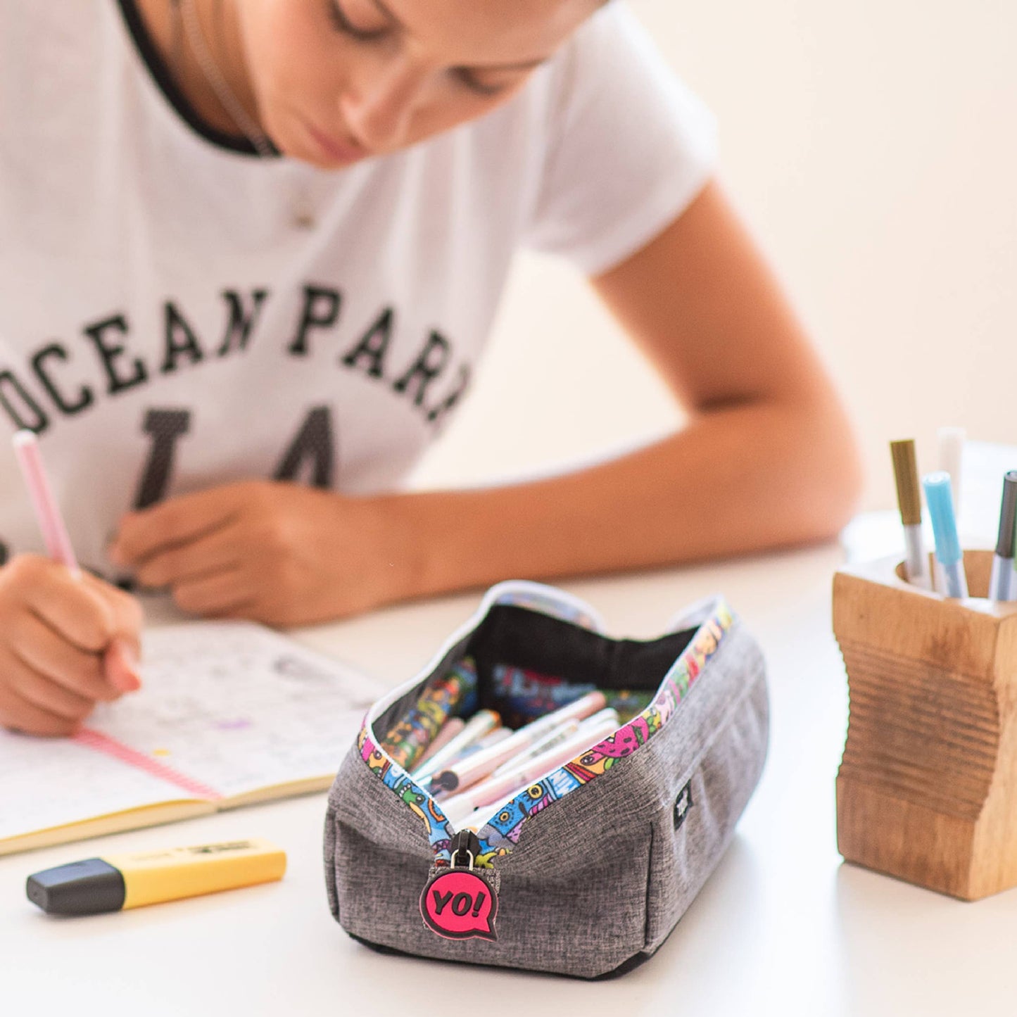 ZIPIT Lenny Pencil Case (Light Teal)