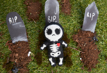 Needle Felting Kit "Miss Skeleton"